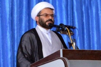 انتقاد امام جمعه دورود از بگومگوهای روسای دو قوه از پیشگاه شهدا و ملت خجالت بکشید