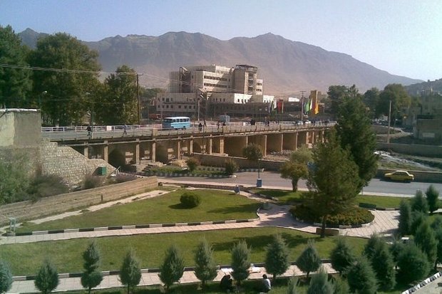  مدیرکل میراث فرهنگی لرستان عملیات مرمت پل صفوی خرم‌آباد آغاز شد