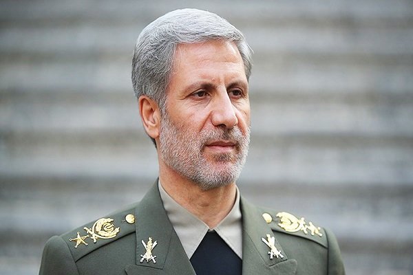 امیر حاتمی در برنامه «تیتر امشب» اولویت دائمی ما توان موشکی است