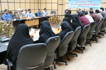 حضور گروه های جهادی طلاب در مناطق سیل زده لرستان آبی بود بر آتش نگرانی مردم آسیب دیده