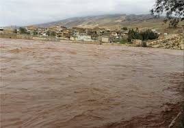 روستای سفید کن از توابع بخش سیلاخور در محاصره کامل آب قرار گرفت