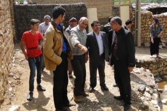  بازدید کارشناس امور فرهنگی وتبلیغ اداره تبلیغات اسلامی کوهدشت از مناطق سیل زده این شهرستان 